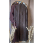 High-Drape Pleated Abaya with V-Neck Lapel and Ruched Sleeves